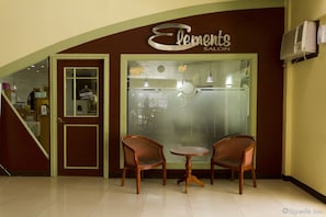 Hair salon - Holiday Spa Hotel (Cebu City)