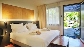 Superior Room, pool view | 1 bedroom, premium bedding, minibar, in-room safe