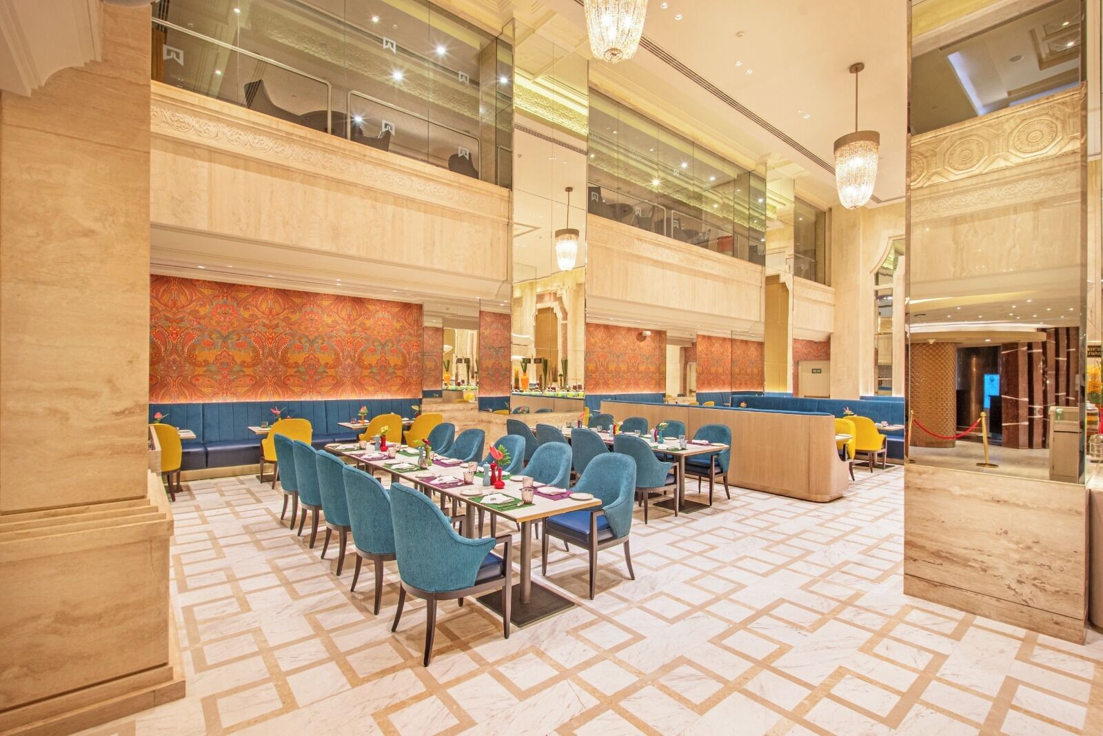 8 restaurants, dinner served