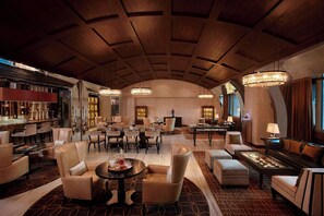 2 bars/lounges - ITC Grand Chola, a Luxury Collection Hotel, Chennai (Chennai)