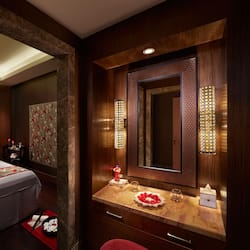 Couples treatment room(s), sauna, steam room, body treatments
