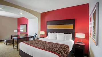 高級寝具、デスク、遮光カーテン、アイロン / アイロン台