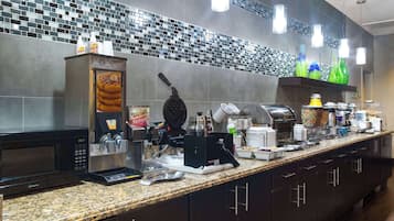Colazione a buffet inclusa, servita tutte le mattine