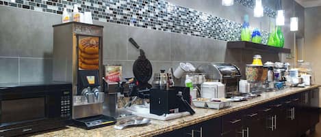 Petit déjeuner buffet compris tous les jours