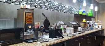 La Quinta Inn & Suites by Wyndham Pearsall