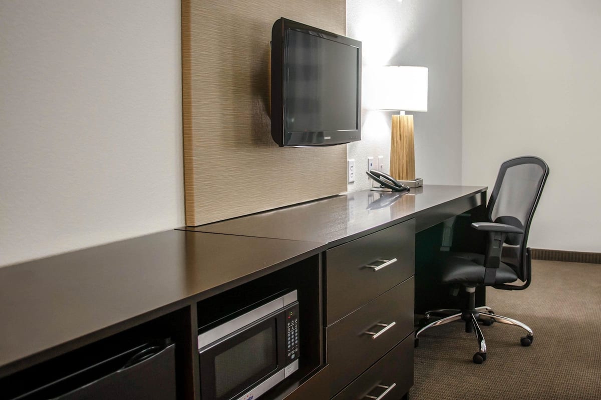 pillow-top beds, desk, iron/ironing board, free wifi