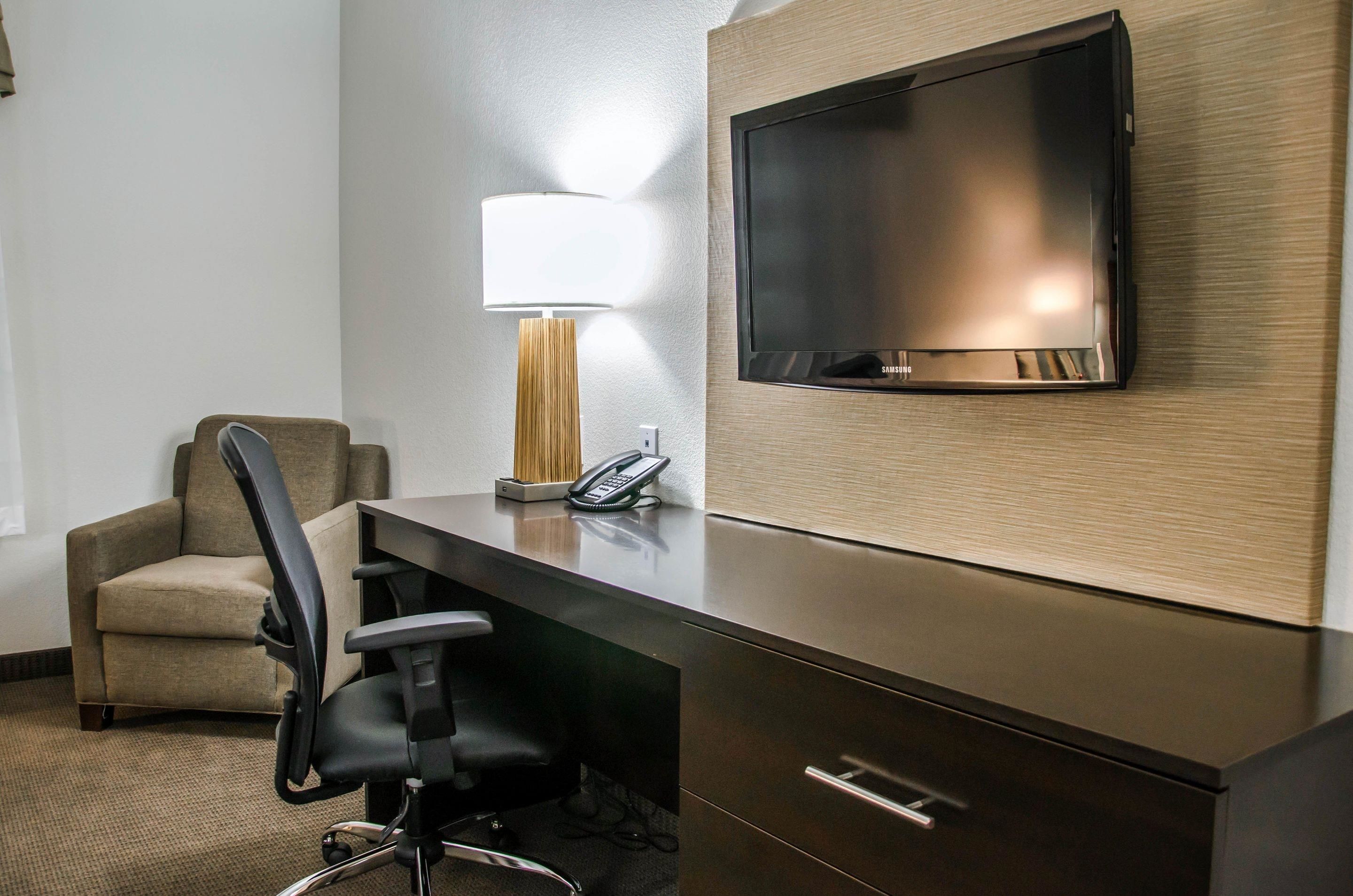 pillow-top beds, desk, iron/ironing board, free wifi