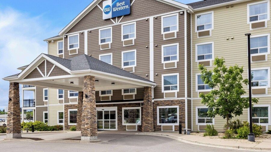 Best Western Thompson Hotel & Suites