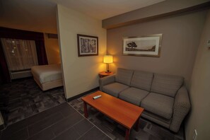 Suite, 1 King Bed, Non Smoking