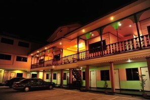 Exterior - Magic House Hostel (Cha-am)