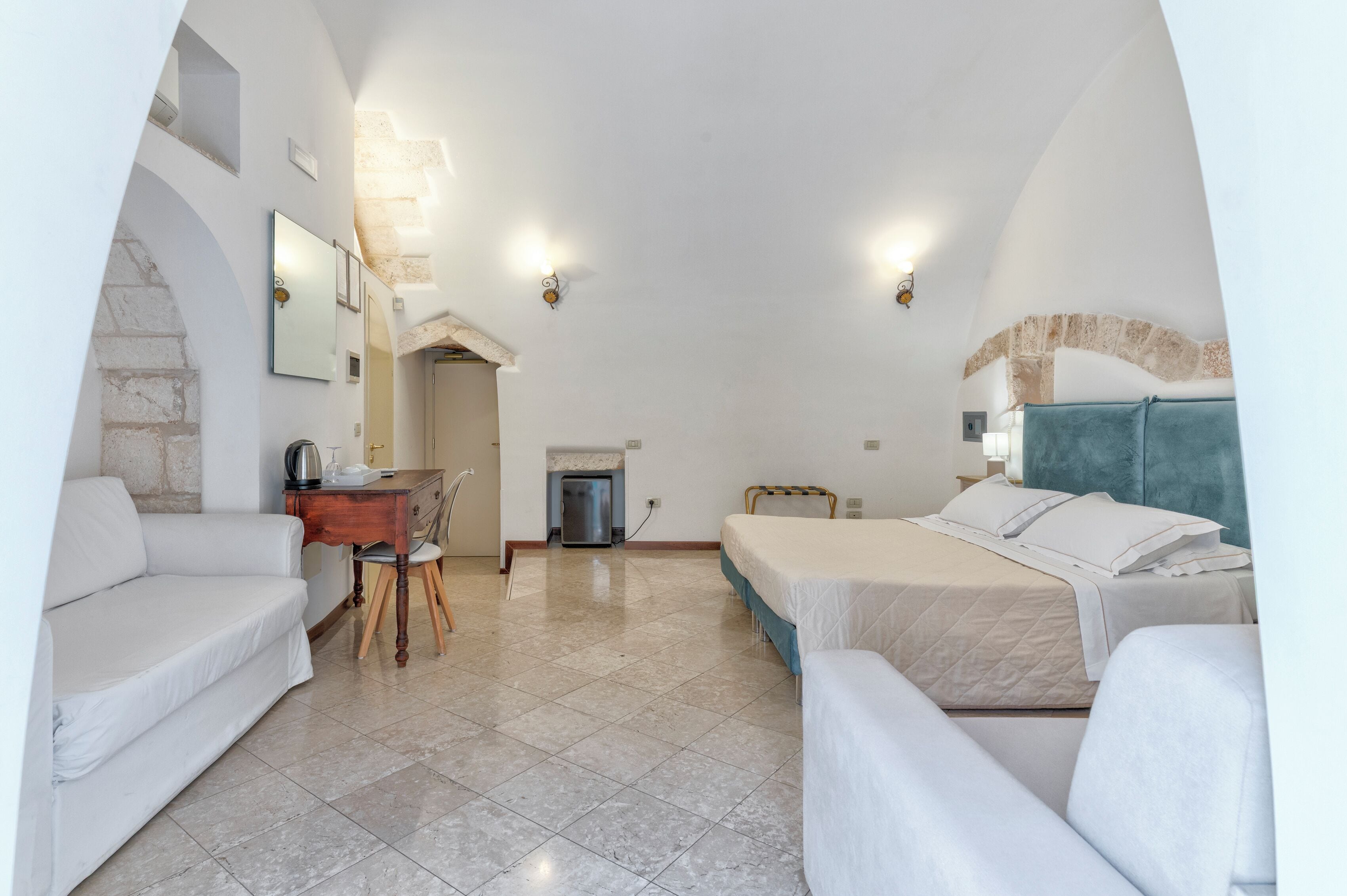 double room | 1 bedroom, free minibar, in-room safe, individually decorated