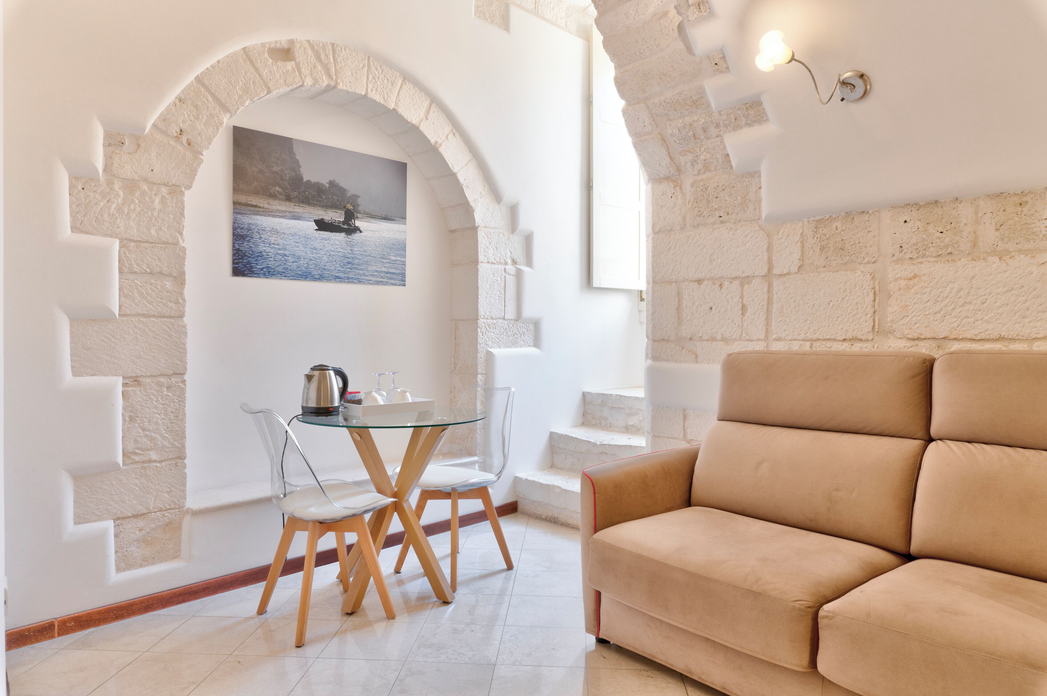 deluxe double room | 1 bedroom, free minibar, in-room safe, individually decorated