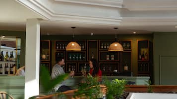 Bar (en la propiedad)