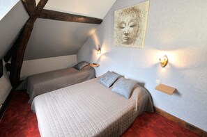 Cots/infant beds, rollaway beds