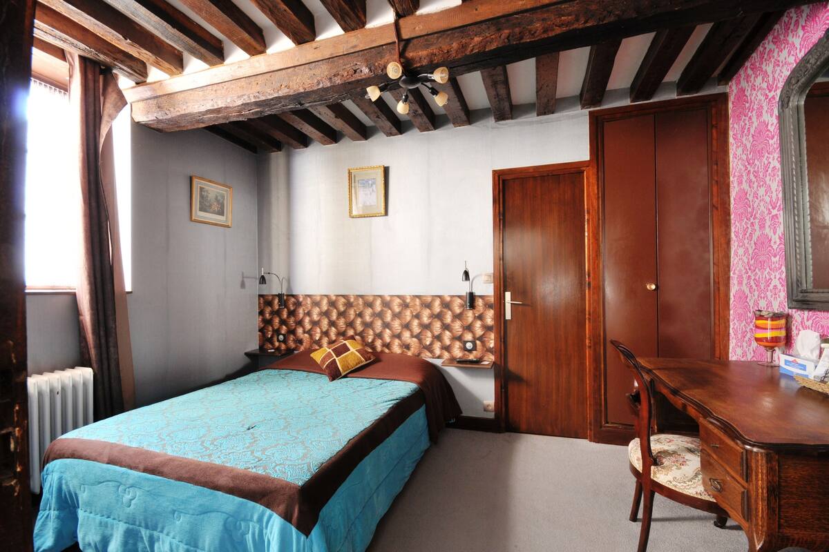 Double Room | Cots/infant beds, rollaway beds