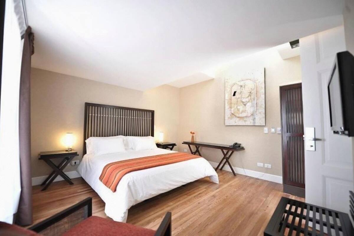 Premium bedding, down comforters, pillowtop beds, in-room safe