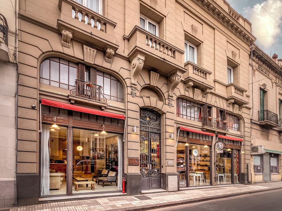 Fachada de la propiedad