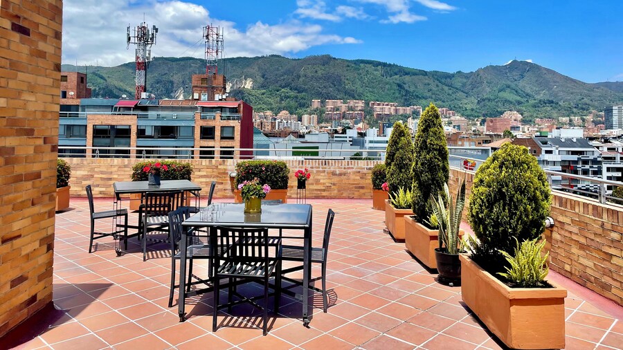 122 Plaza Apartahotel