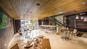 Breakfast, lunch, dinner served; international cuisine