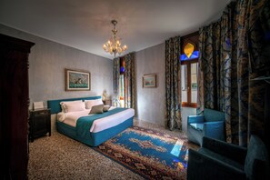 尊贵公寓, 副楼 | 高档床上用品、羽绒被、迷你吧、特色装修