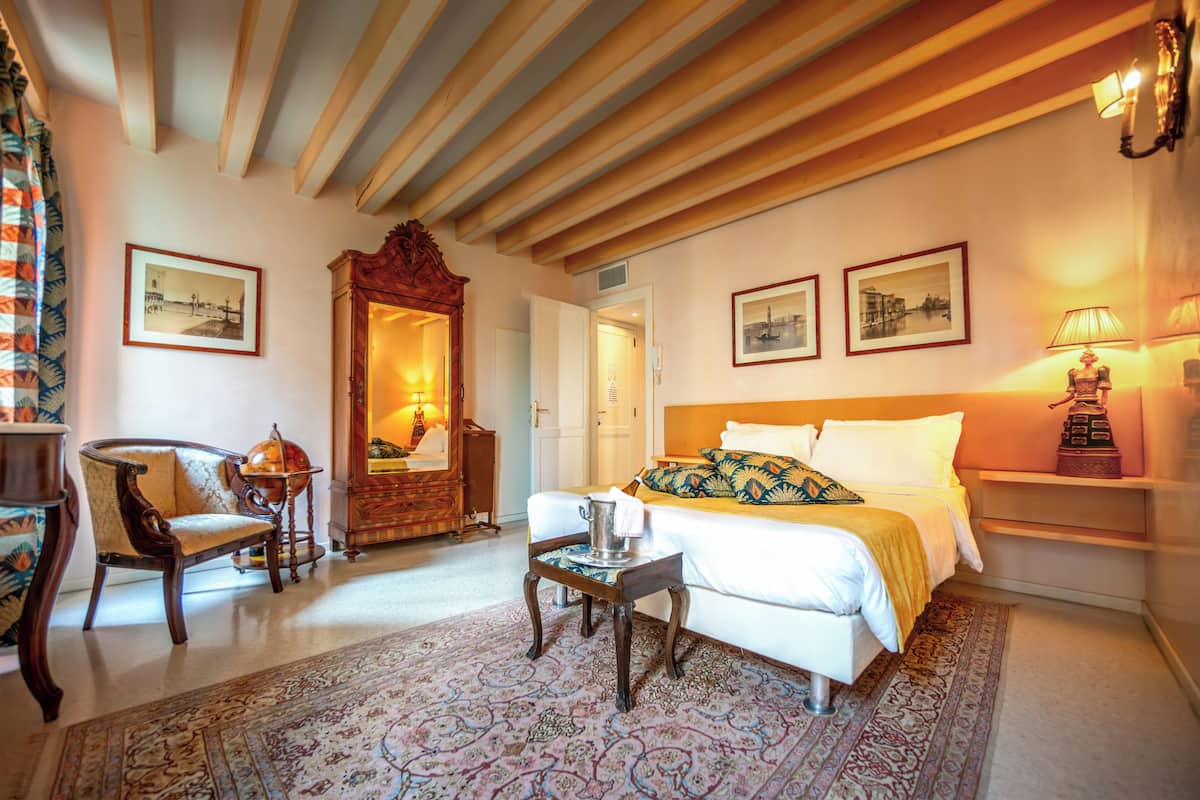 Suite Supérieure, salle de bains attenante | 2 chambres, literie de qualité supérieure, couette en duvet d'oie