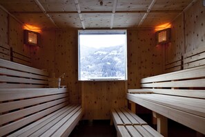Sauna, body treatments, facials, 1 treatment room - Malerhaus (Fuegen)