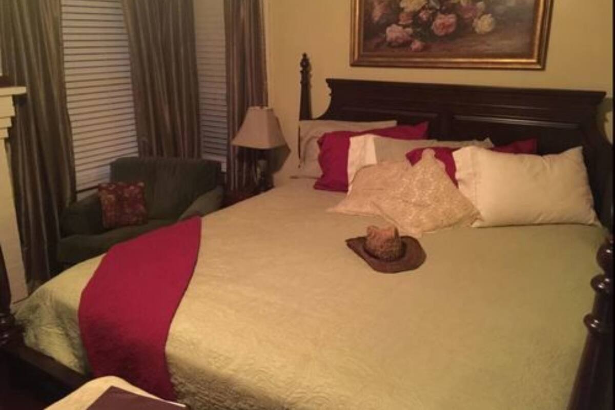 Individually decorated, individually furnished, free WiFi, bed sheets