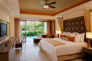 Premium bedding, free minibar, in-room safe, desk - Dreams Vallarta Bay Resort & Spa - All Inclusive (Puerto Vallarta)