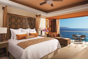 Premium bedding, free minibar, in-room safe, desk - Dreams Vallarta Bay Resort & Spa - All Inclusive (Puerto Vallarta)