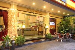 Exterior - Silom Avenue Inn (Bangkok)