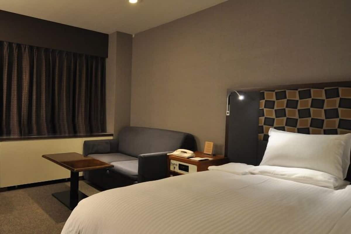 1 bedroom, desk, laptop workspace, blackout curtains