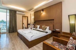 Colchones Select Comfort, minibar y escritorio 