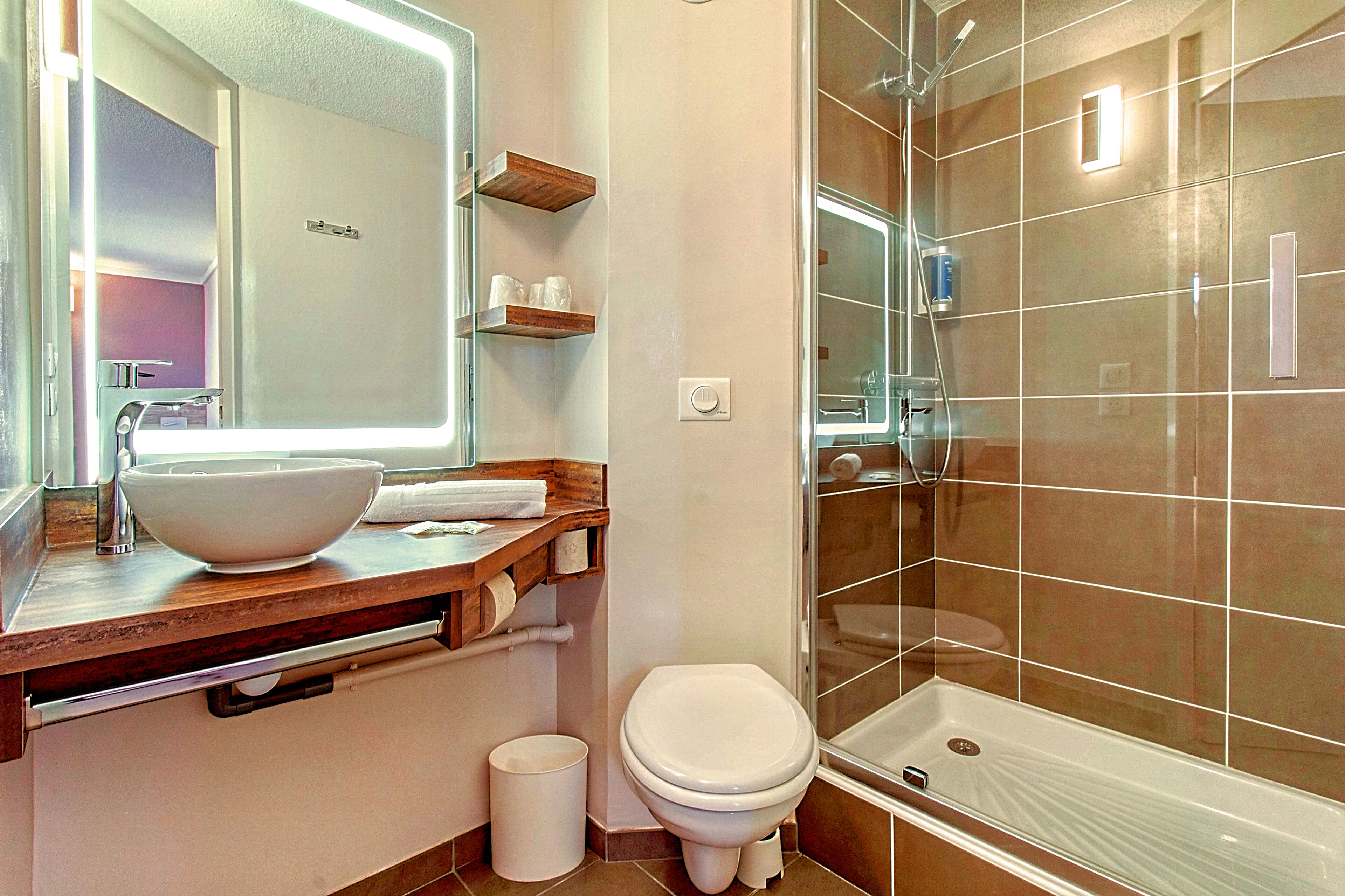 shower, rainfall showerhead, eco-friendly toiletries, hair dryer