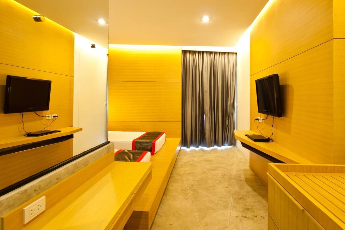 Free minibar, in-room safe, desk, rollaway beds