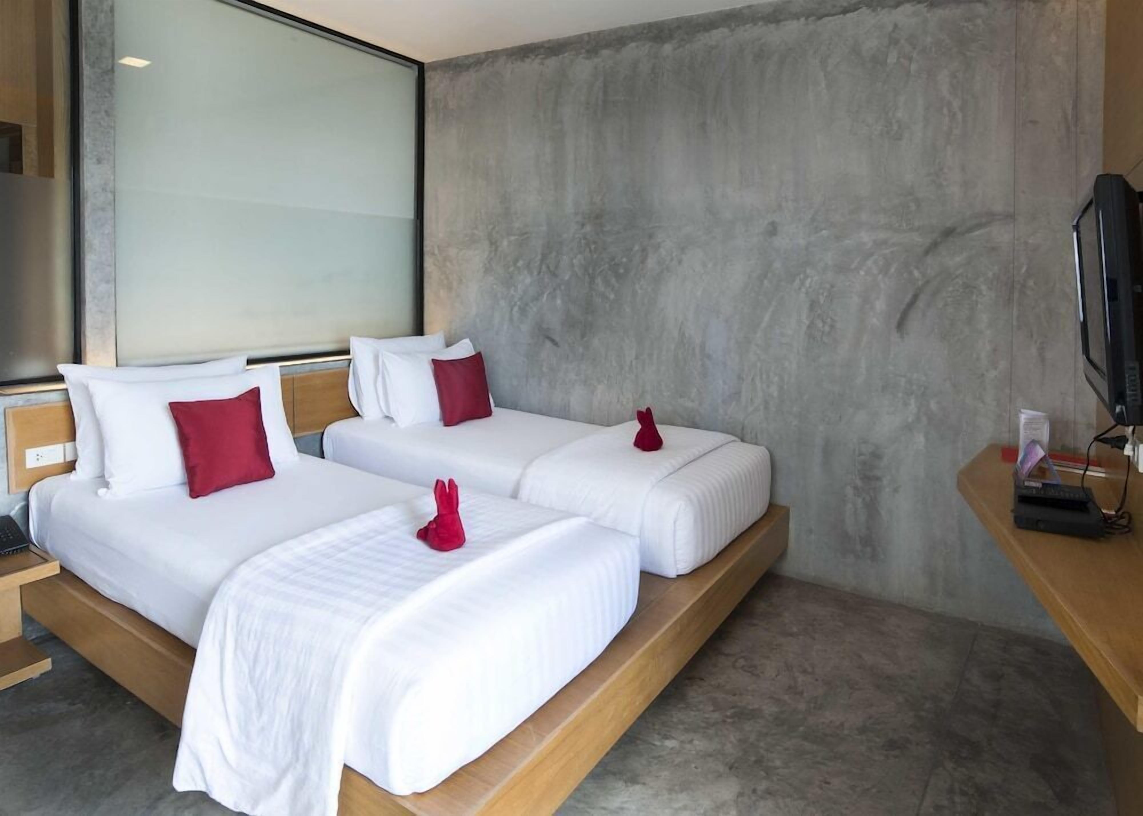 Free minibar, in-room safe, desk, rollaway beds