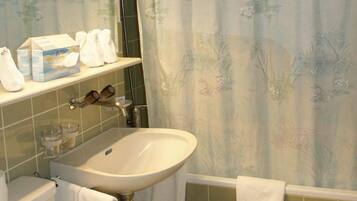 Hårtork och handdukar