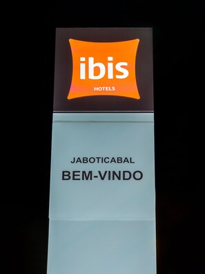 Interior entrance - ibis Jaboticabal (Jaboticabal)