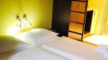 Literie hypoallergénique, coffres-forts dans les chambres