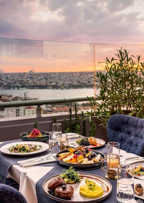 Terrace/patio - Rixos Pera Istanbul (Istanbul)