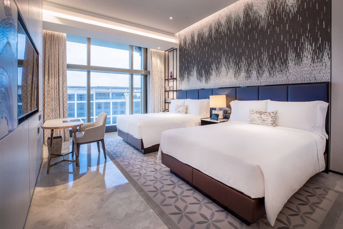 minibar, in-room safe, desk, laptop workspace