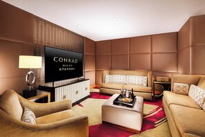 Presidential Suite, 1 King Bed | Minibar, in-room safe, desk, laptop workspace - Conrad Macao (Cotai)