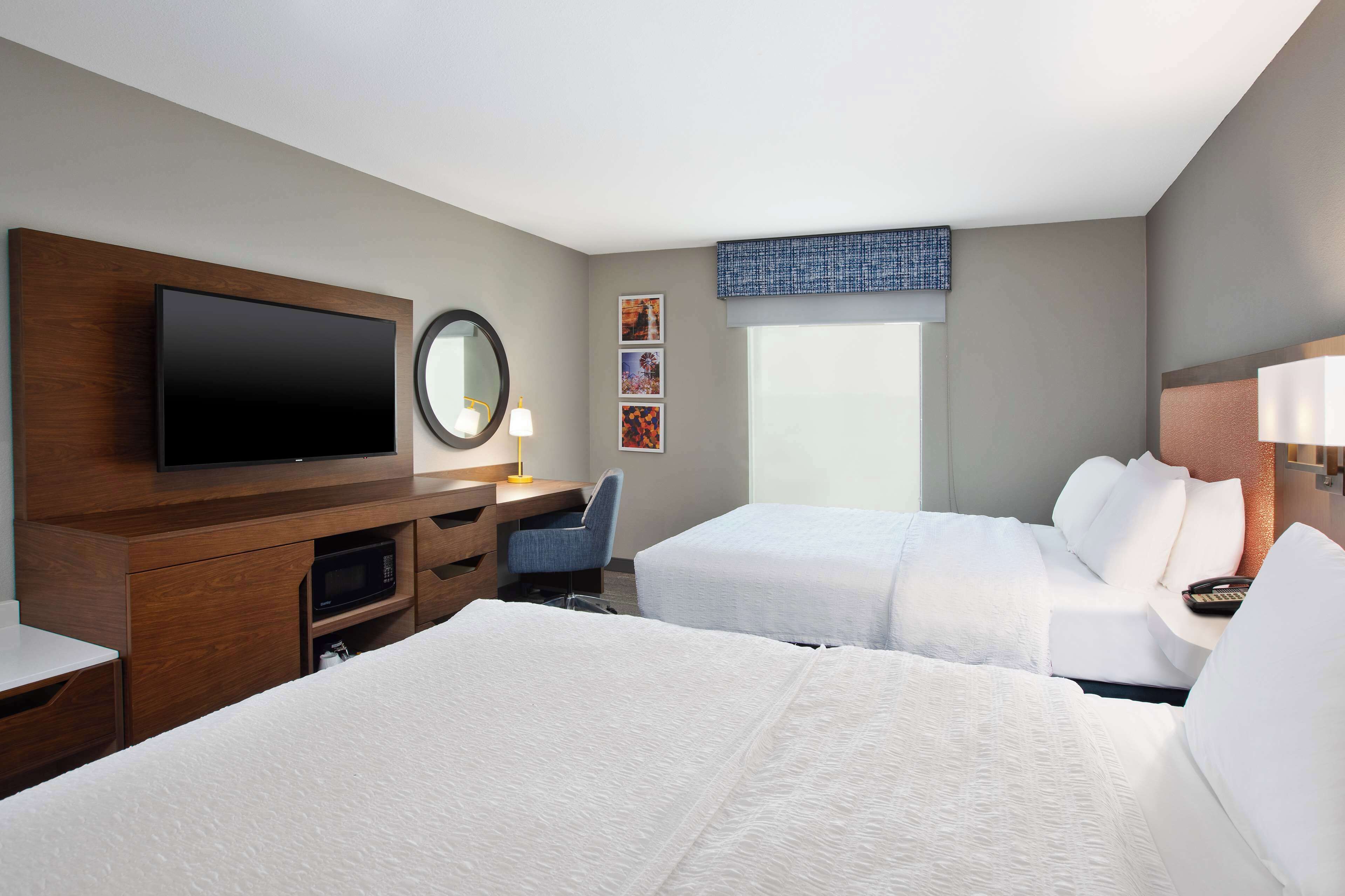 room, 2 queen beds, non smoking | premium bedding, down duvets, minibar, desk