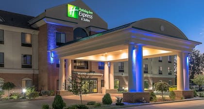 Holiday Inn Express & Suites Lafayette East, an IHG Hotel