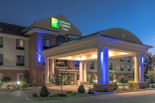 Holiday Inn Express & Suites Lafayette East by IHG