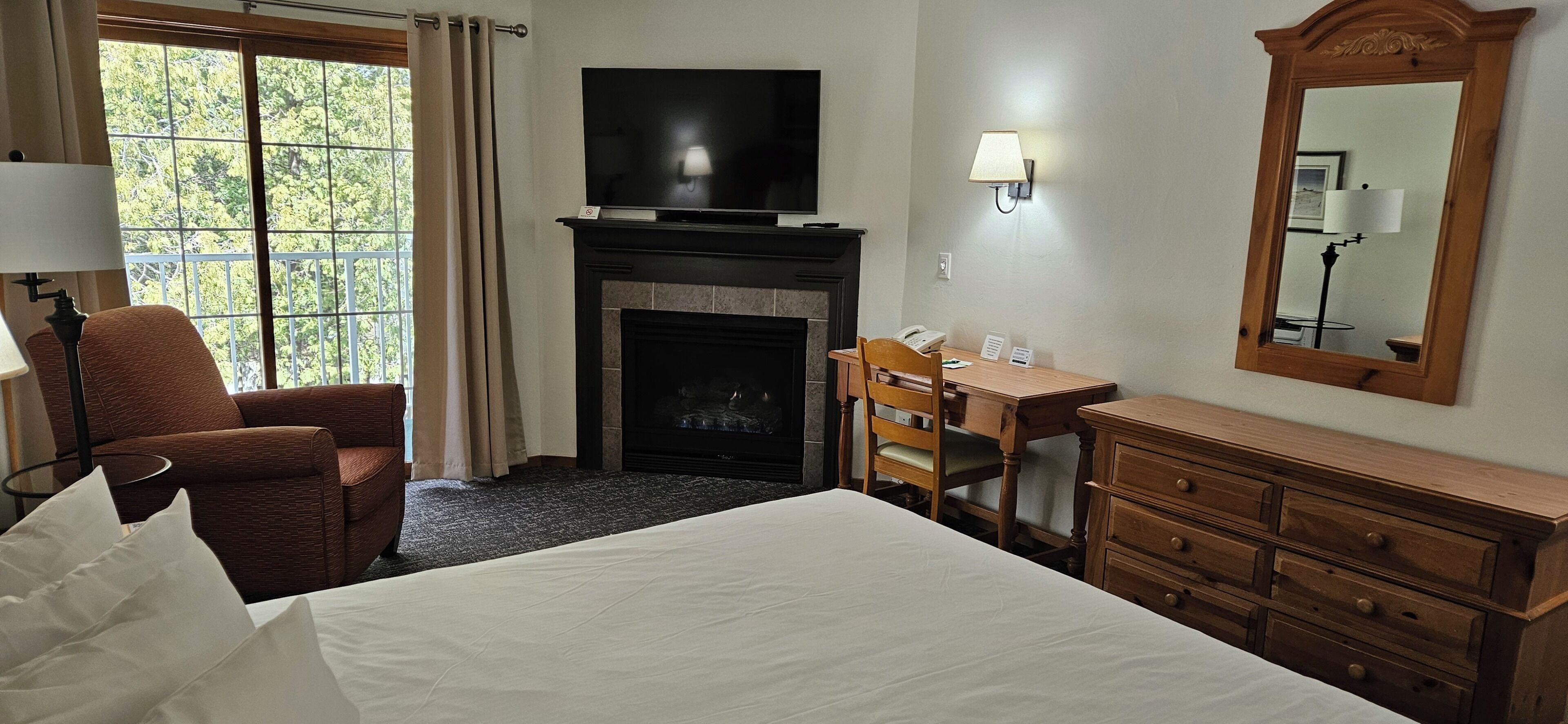 مكواة/لوح كي وواي فاي مجانًا وملاءات أسرّة