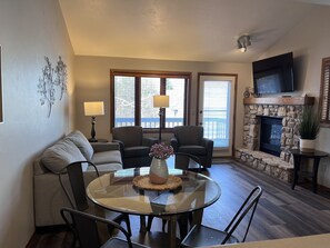 Condo | Área de sala de estar