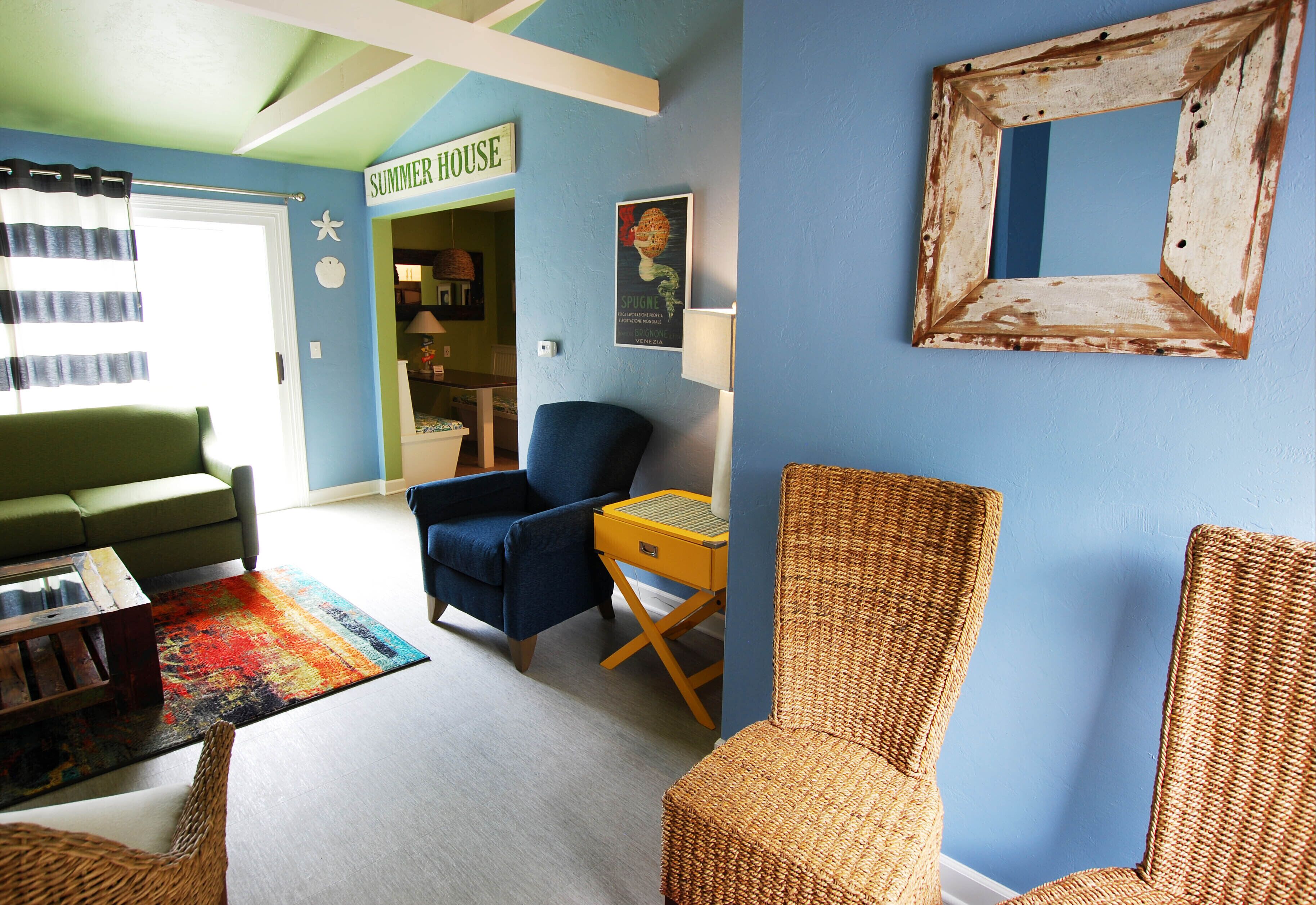 cedar (guest house) | living room