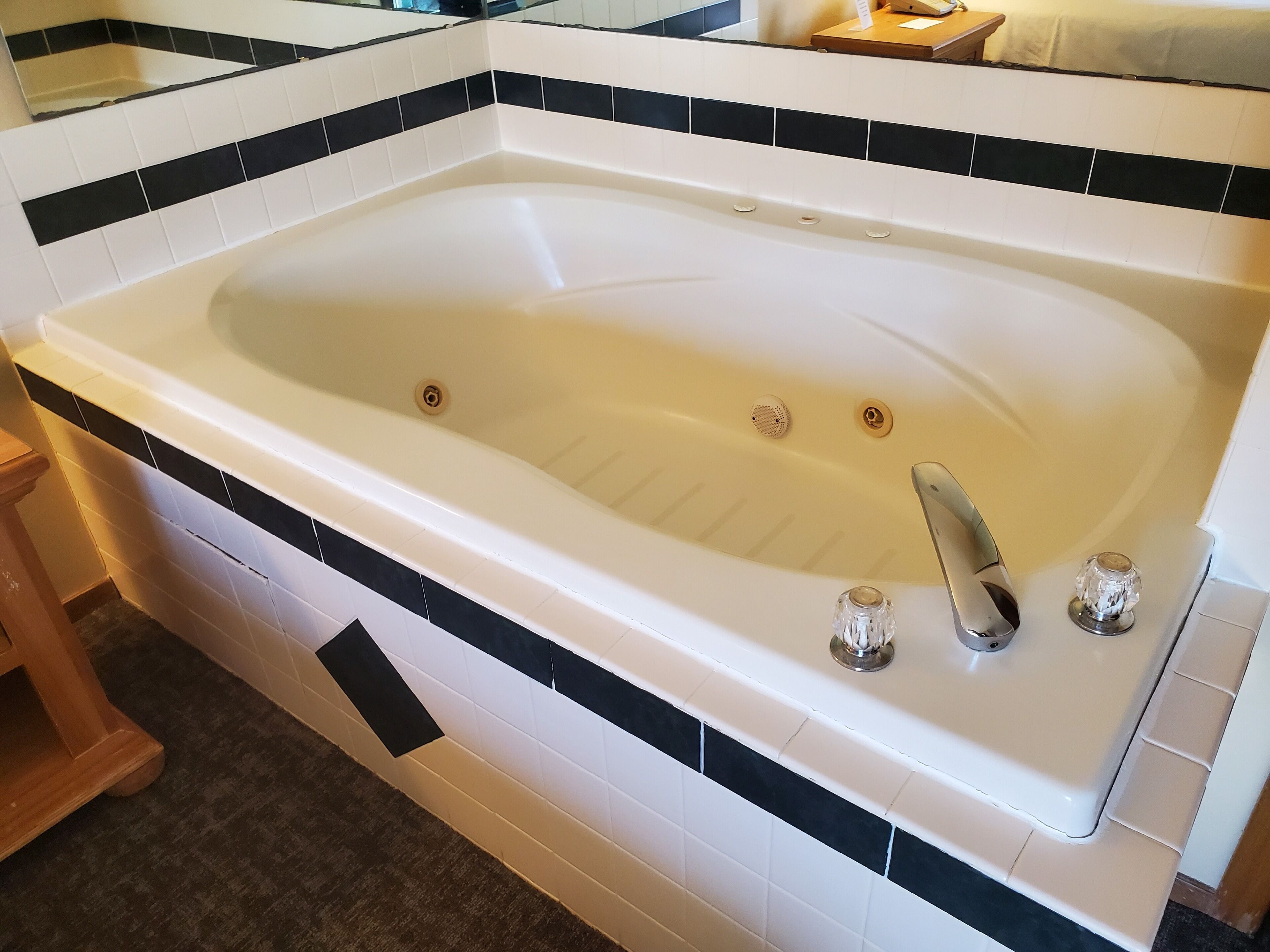 hawthorne (2nd floor, no-balcony) | 1 bedroom, iron/ironing board, free wifi, bed sheets