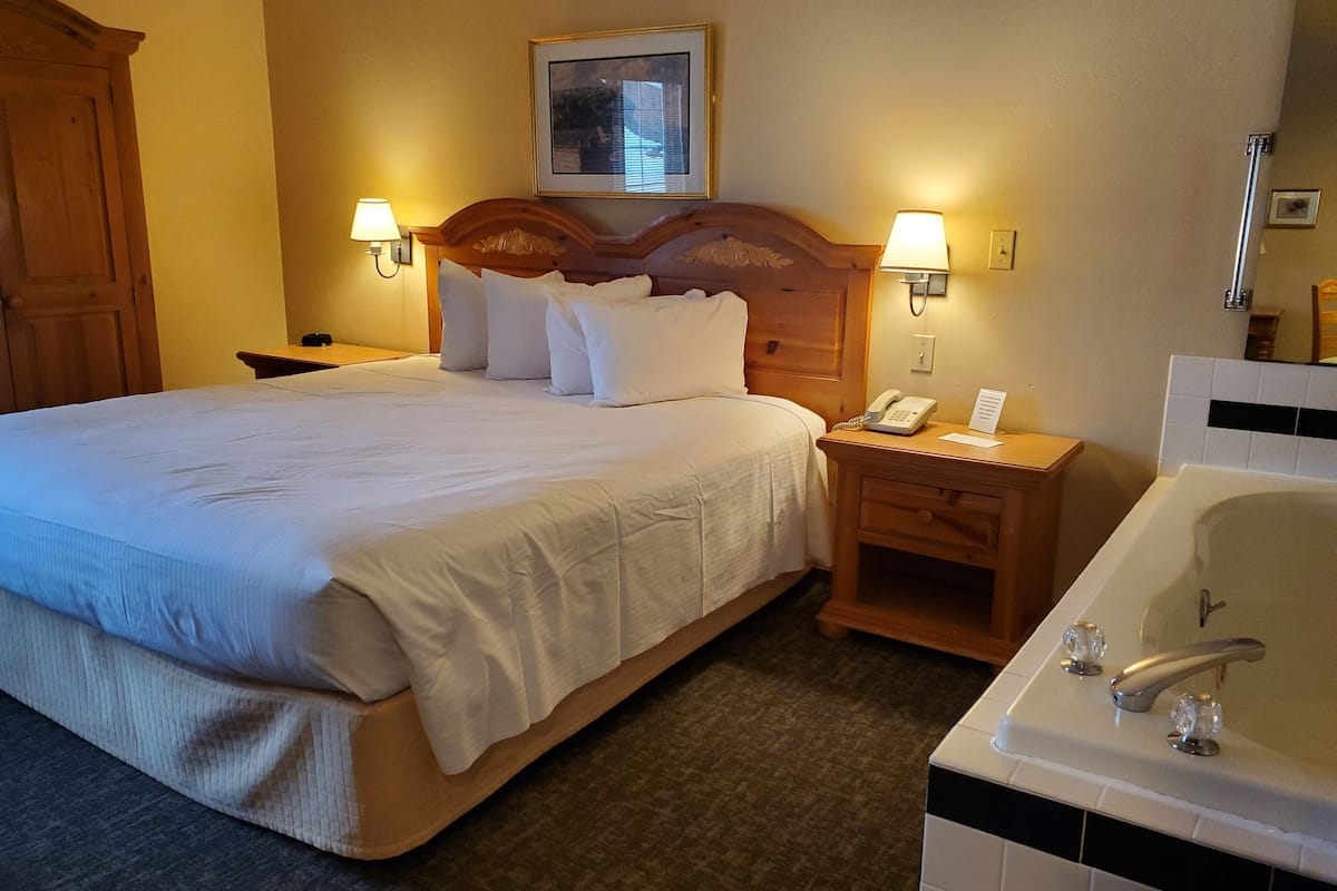 Hawthorne (2nd floor, No-Balcony) | 1 bedroom, iron/ironing board, free WiFi, bed sheets