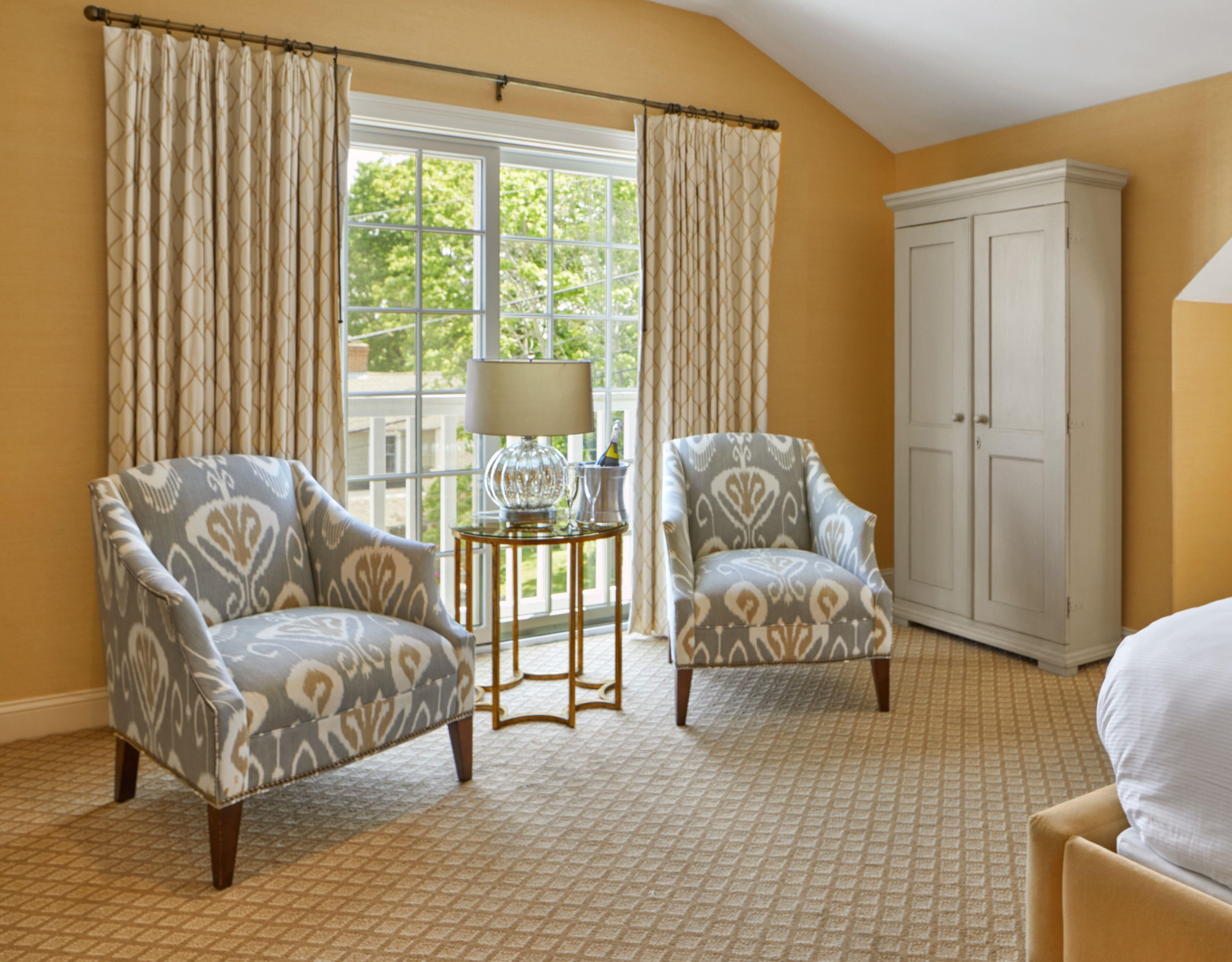 Grand Room, 1 King Bed